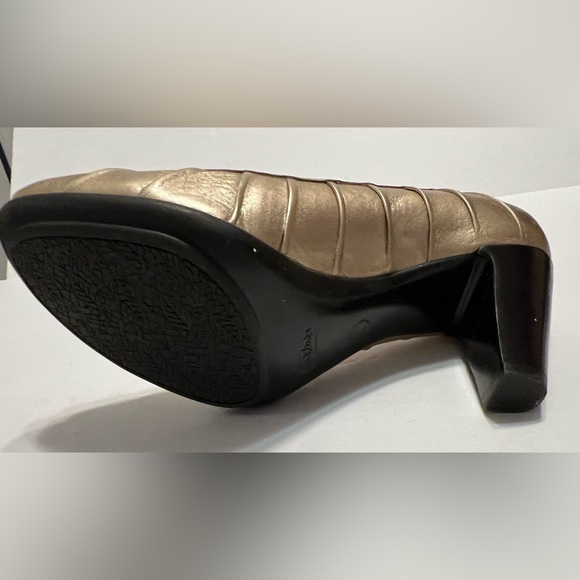 Nurture Women’s Size 7.5m Gold Peep Toe 3inch Heels - Picture 10 of 14